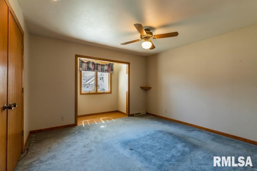 402 Maple Avenue Morrison, IL 61270 - Photo 12 of 21