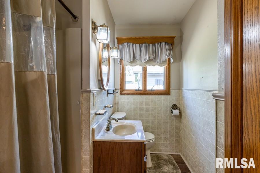 402 Maple Avenue Morrison, IL 61270 - Photo 15 of 21