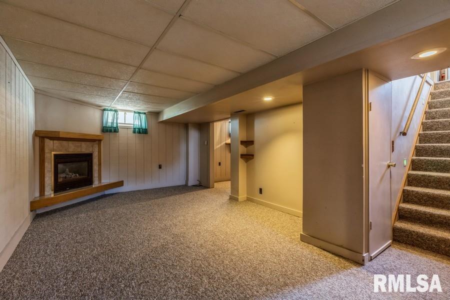 402 Maple Avenue Morrison, IL 61270 - Photo 16 of 21