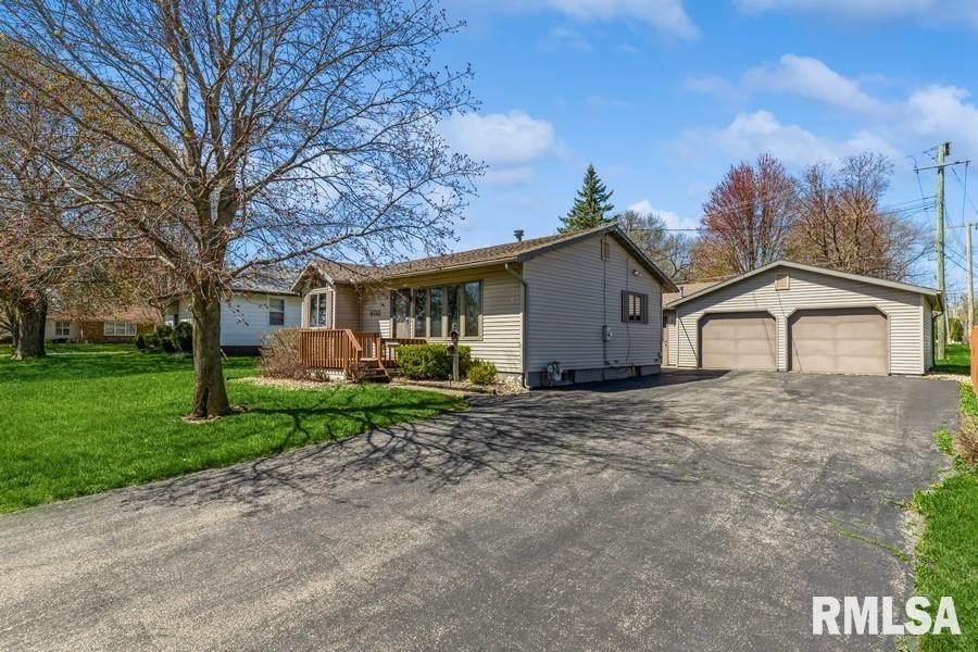 402 Maple Avenue Morrison, IL 61270 - Photo 3 of 21