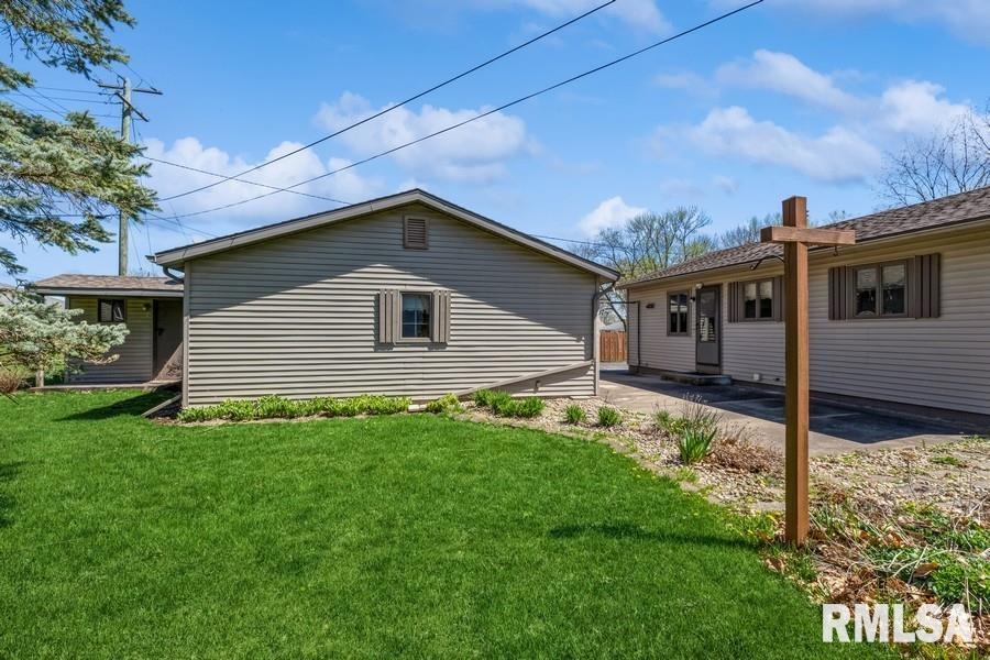 402 Maple Avenue Morrison, IL 61270 - Photo 6 of 21