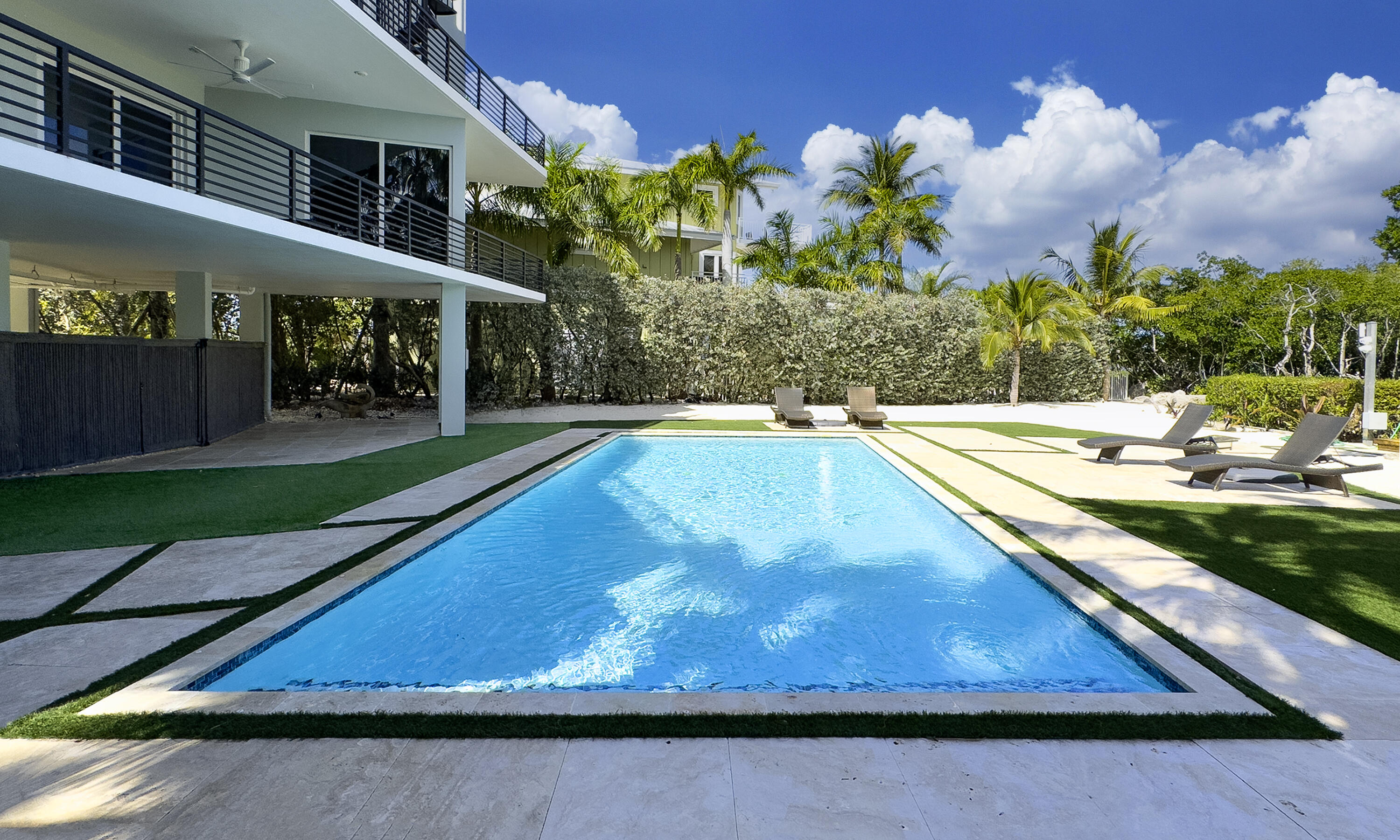 49 Mutiny Place Key Largo, FL 33037 - Photo 35 of 43 pool