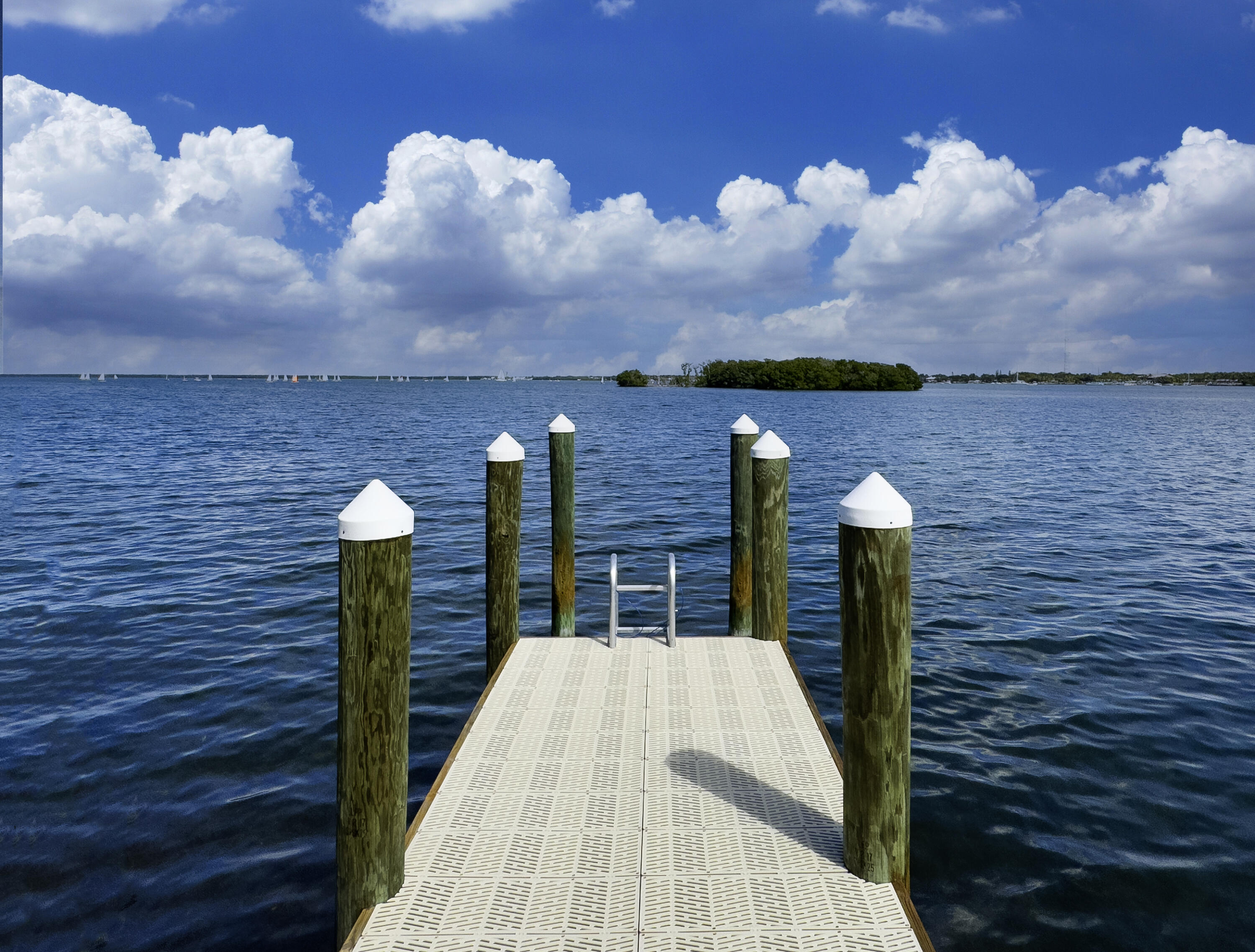 49 Mutiny Place Key Largo, FL 33037 - Photo 6 of 43 dock