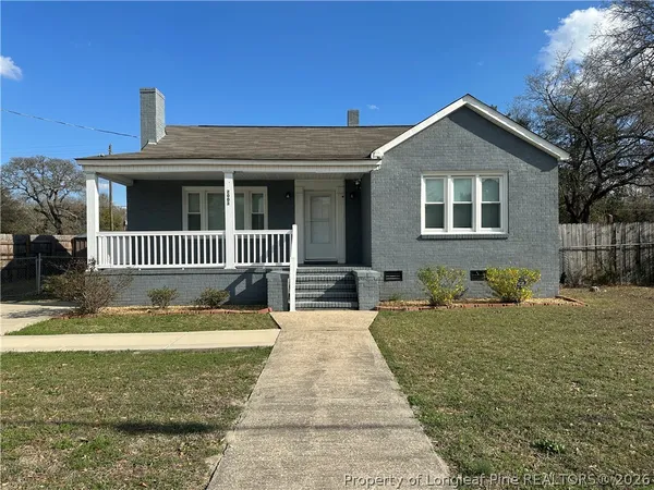 $1,200 | 2003 Camden Road, Fayetteville, NC 28306