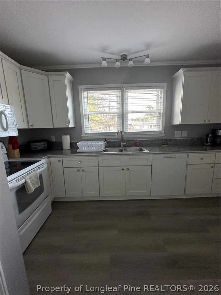 2003 Camden Road Fayetteville, NC 28306 - Photo 7 of 12