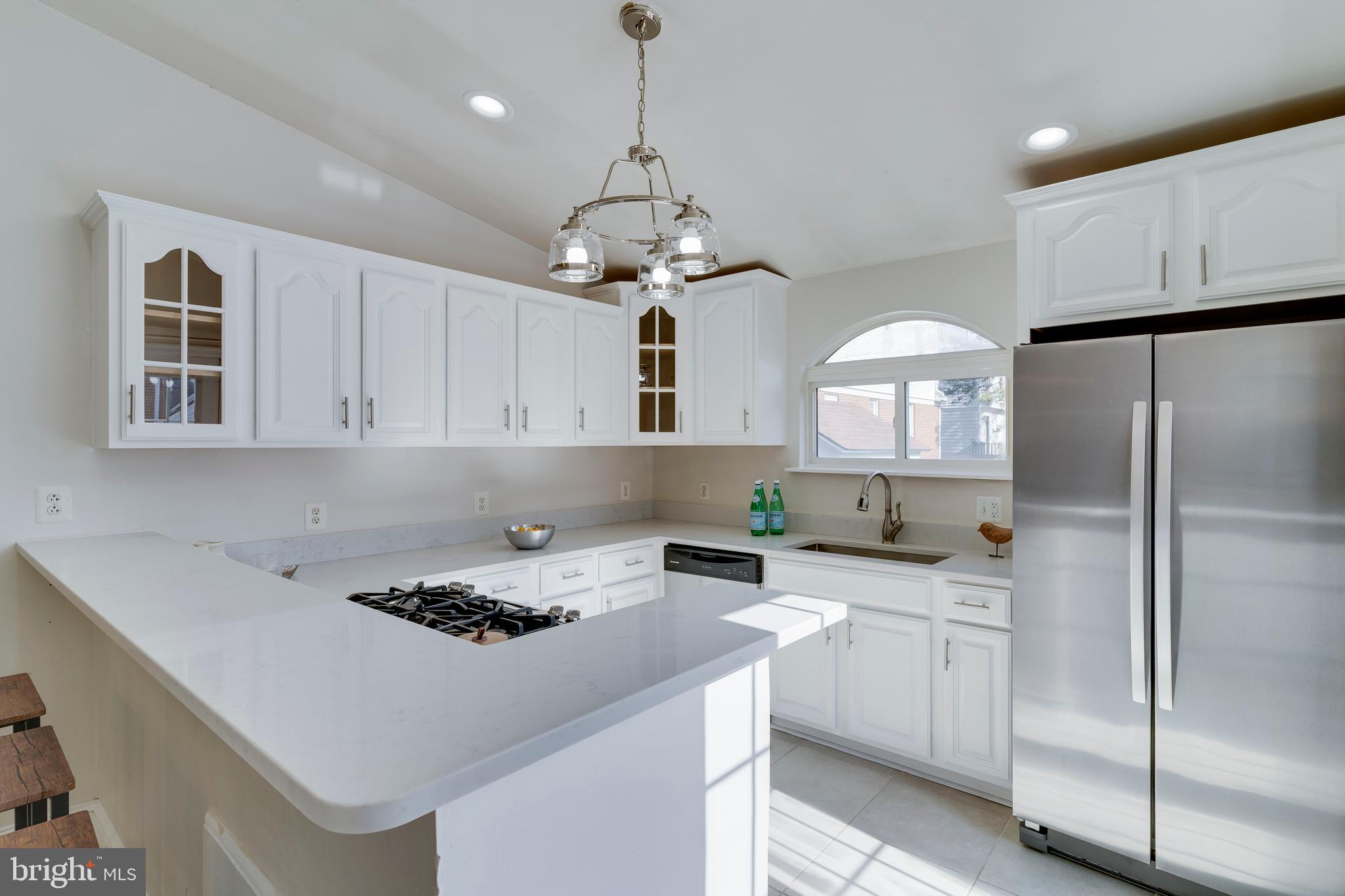 8121 Old Georgetown Road Bethesda, MD 20814 - Photo 14 of 41 New Quarts Countertops