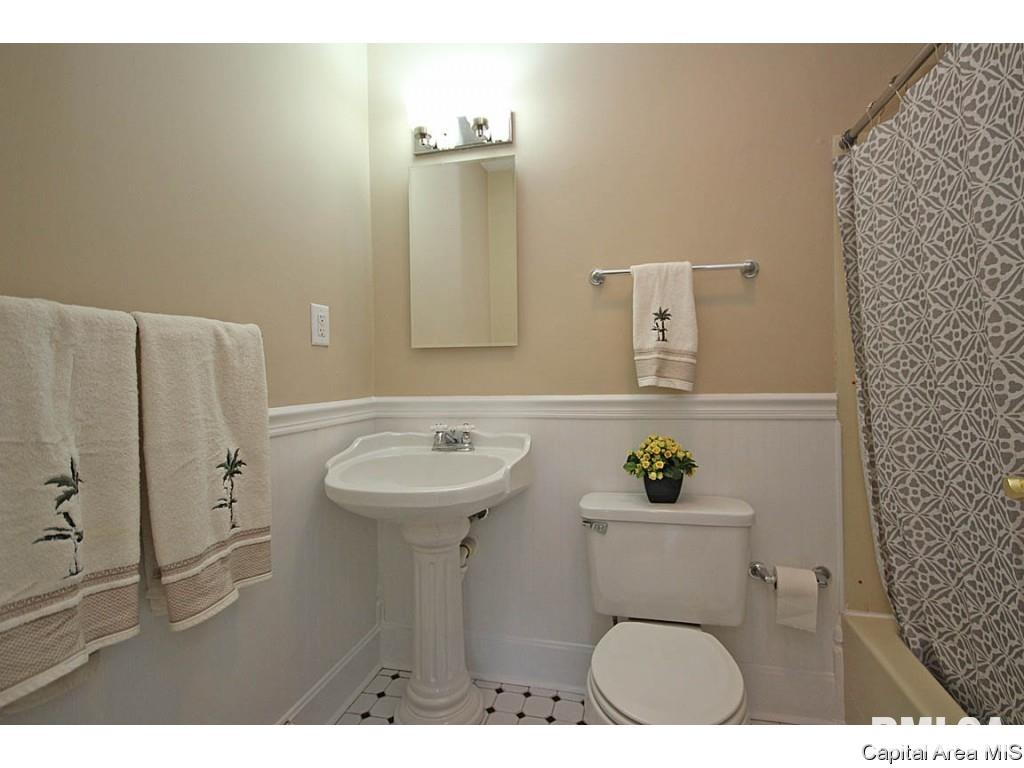 108 Veneto Villa Springfield, IL 62703 - Photo 30 of 36 Gallery Image 30