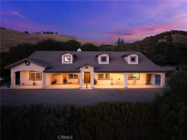 a city view with a big yard