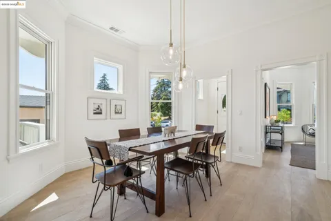 $1,599,000 | 4440 Howe Street, Oakland, CA 94611