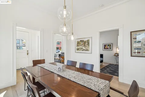 $1,599,000 | 4440 Howe Street, Oakland, CA 94611