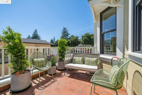 $1,599,000 | 4440 Howe Street, Oakland, CA 94611