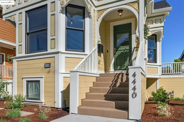 $1,599,000 | 4440 Howe Street, Oakland, CA 94611