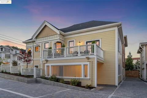 $1,599,000 | 4440 Howe Street, Oakland, CA 94611