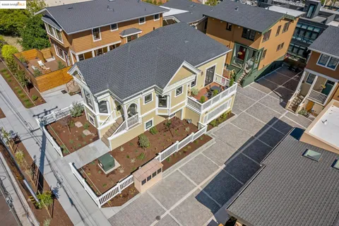 $1,599,000 | 4440 Howe Street, Oakland, CA 94611