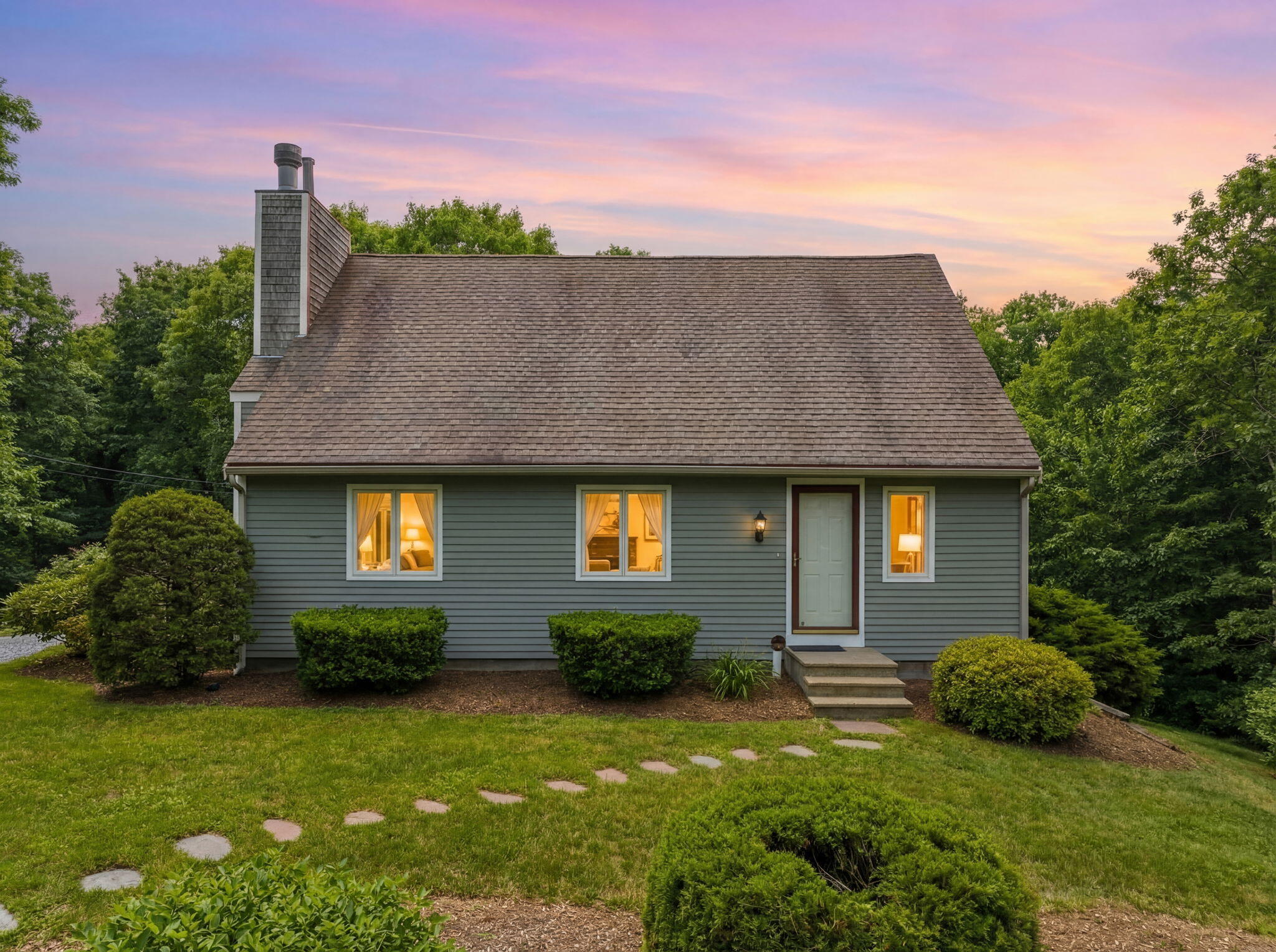 17 Claus Way Marstons Mills, MA 02648 - Photo 2 of 37 4-web-or-mls-17-claus-way