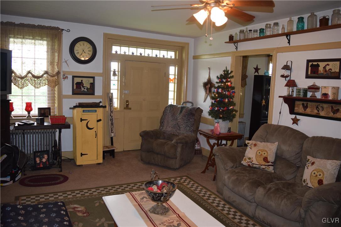163 Park Road Bangor, PA 18013 - Photo 3 of 28 Gallery Image 3