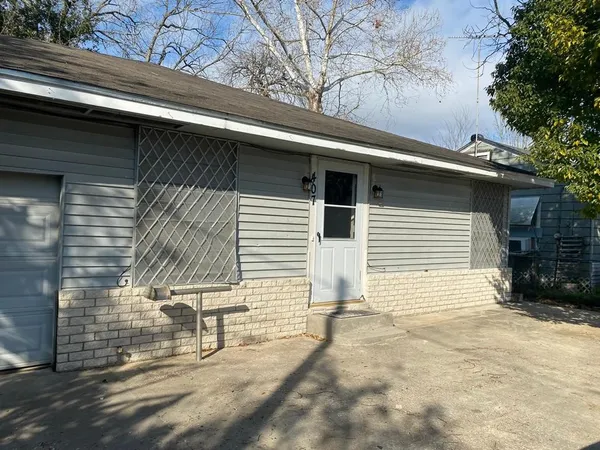$1,649 | 407 East Homan Avenue, Baytown, TX 77520