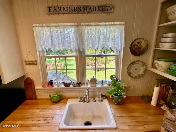 $689,365 | 118 Old Shaker Road, New Lebanon, NY 12125