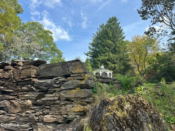 $689,365 | 118 Old Shaker Road, New Lebanon, NY 12125