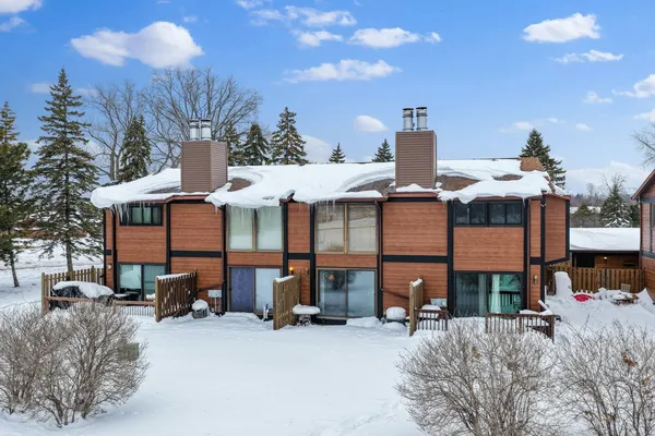 $229,900 | 1000 Moraine Way, Unit 4, Green Bay, WI 54303