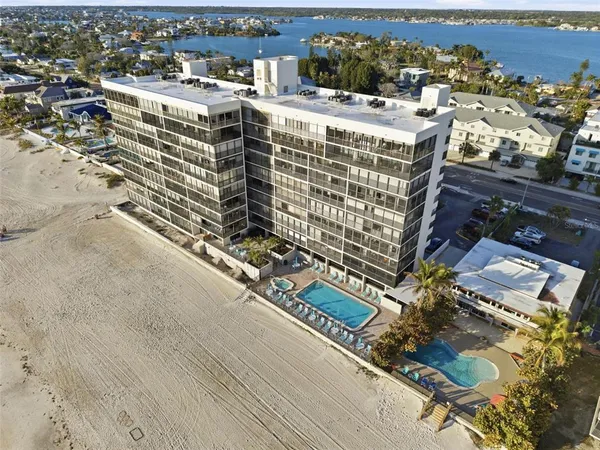 $820,000 | 15462 Gulf Boulevard, Unit 406, Madeira Beach, FL 33708