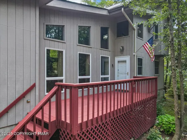 $390,000 | 130 Surrey Drive, Hawley, PA 18428