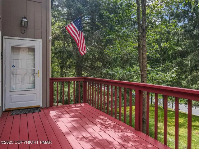 $390,000 | 130 Surrey Drive, Hawley, PA 18428