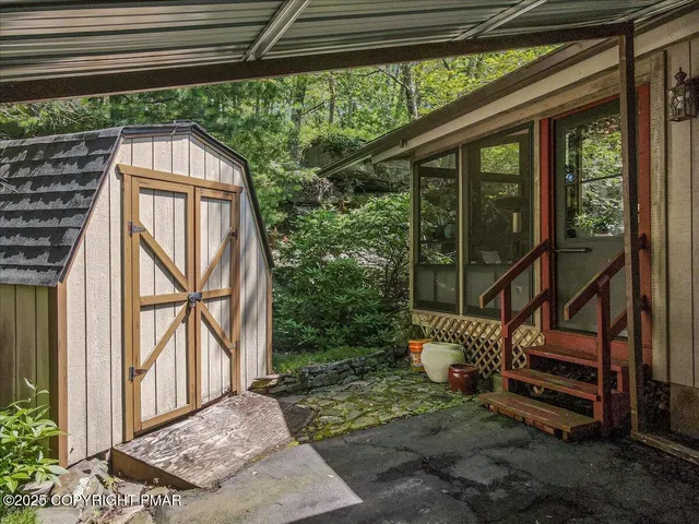 $390,000 | 130 Surrey Drive, Hawley, PA 18428