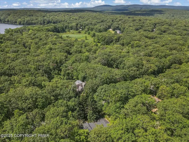 $390,000 | 130 Surrey Drive, Hawley, PA 18428