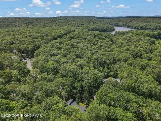 $390,000 | 130 Surrey Drive, Hawley, PA 18428