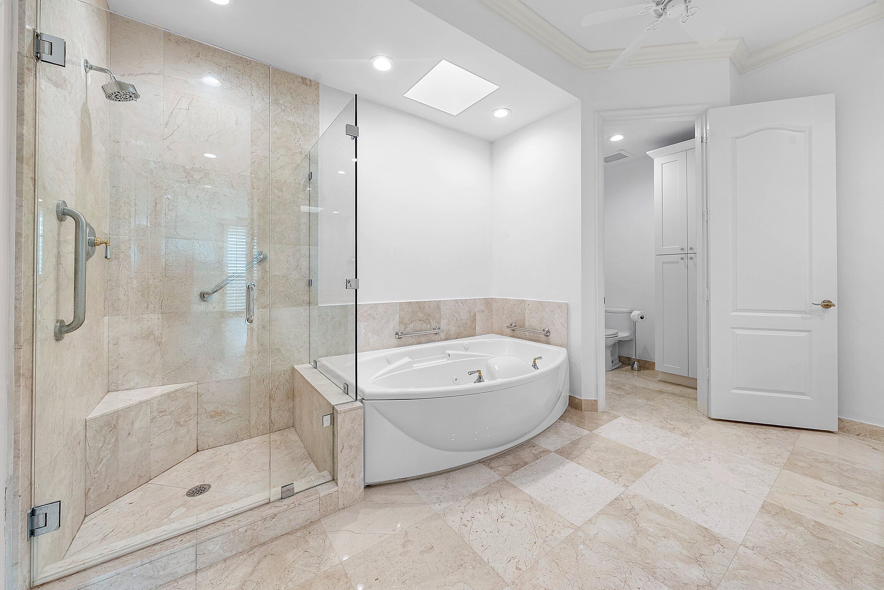 550 Southeast Mizner Boulevard, Unit B906 Boca Raton, FL 33432 - Photo 15 of 59 550 SE Mizner Blvd B906 Boca Raton FL 33