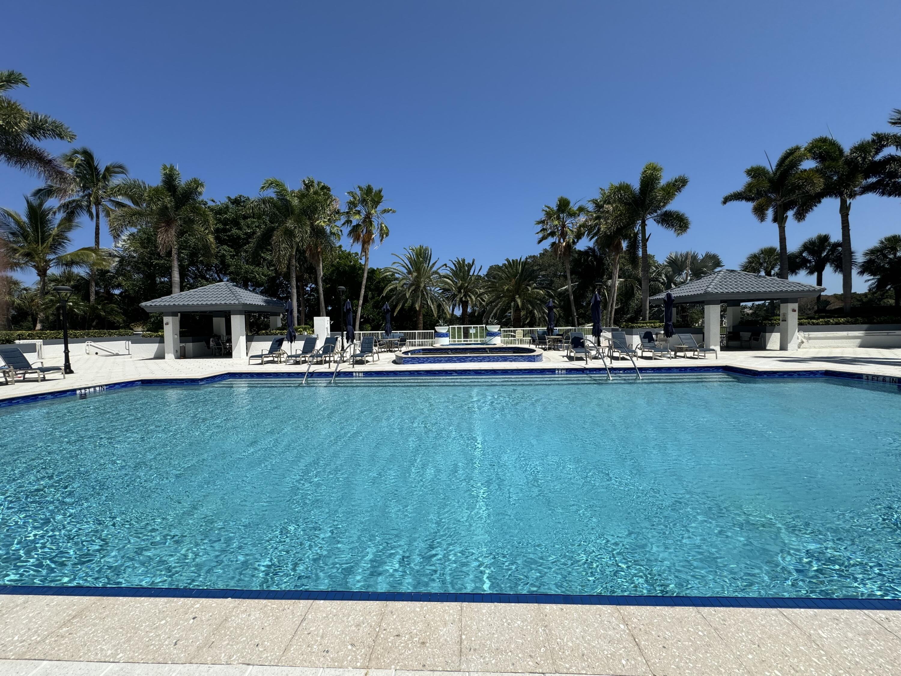 550 Southeast Mizner Boulevard, Unit B906 Boca Raton, FL 33432 - Photo 28 of 59 001 Townsend Place pool area picture1