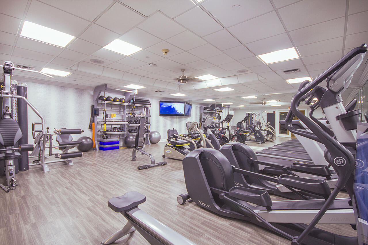 550 Southeast Mizner Boulevard, Unit B906 Boca Raton, FL 33432 - Photo 32 of 59 007 TP I Gym-LR