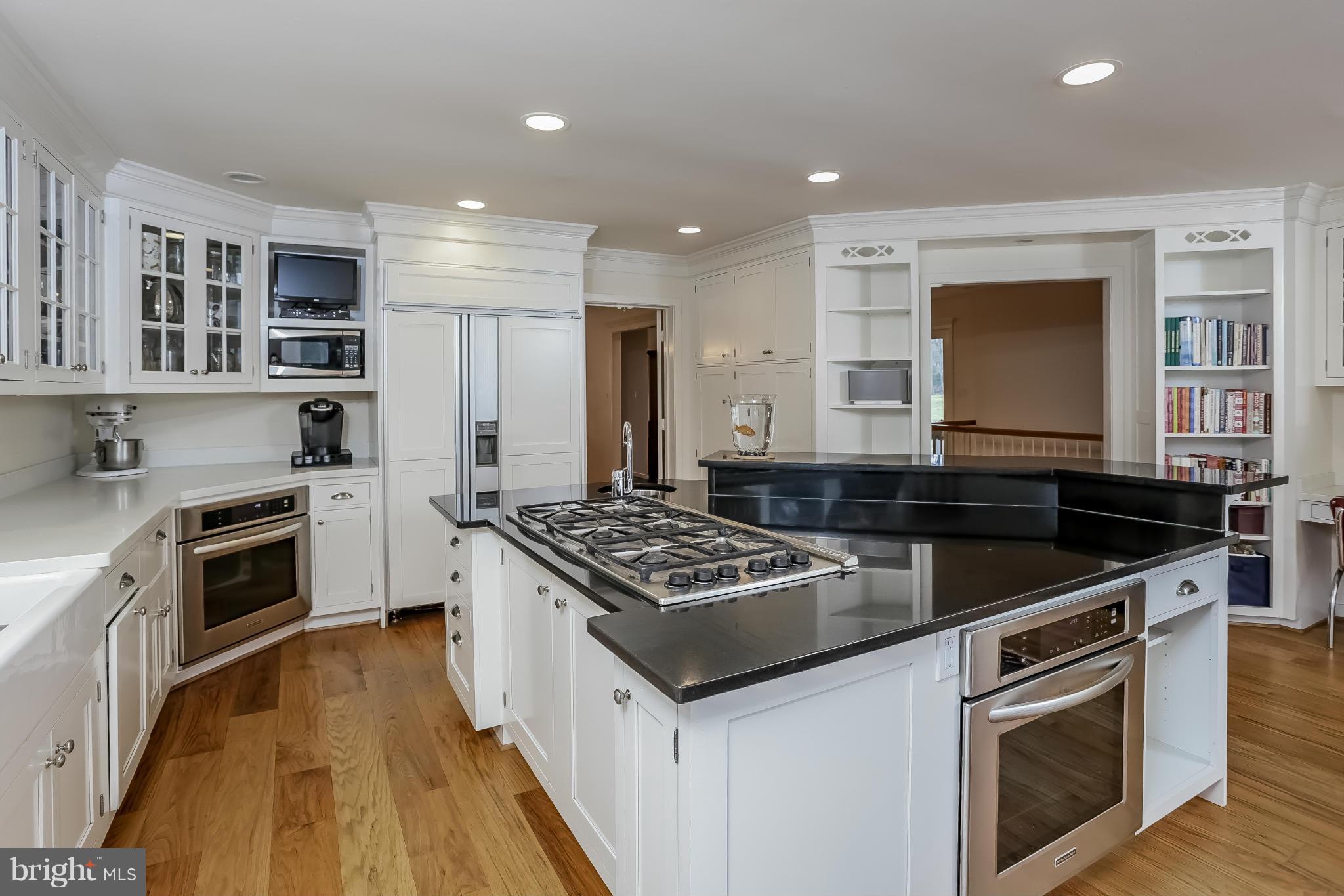 18908 Woodburn Road Leesburg, VA 20175 - Photo 2 of 24 Kitchen