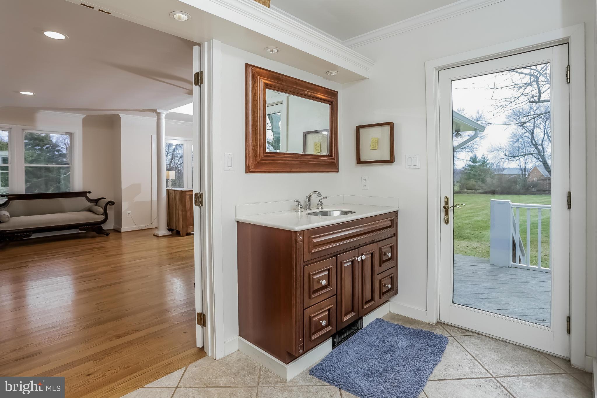 18908 Woodburn Road Leesburg, VA 20175 - Photo 11 of 24 Bath (Master)