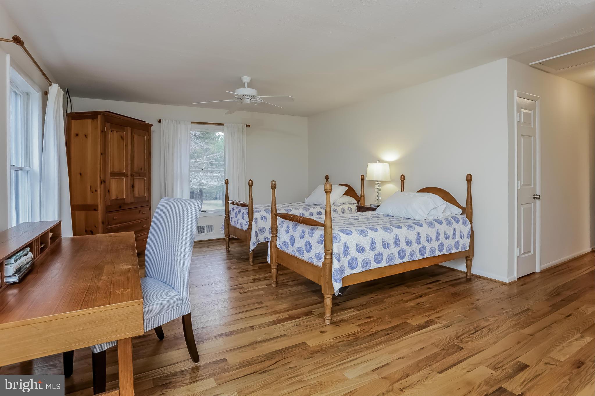 18908 Woodburn Road Leesburg, VA 20175 - Photo 12 of 24 Guest Suite