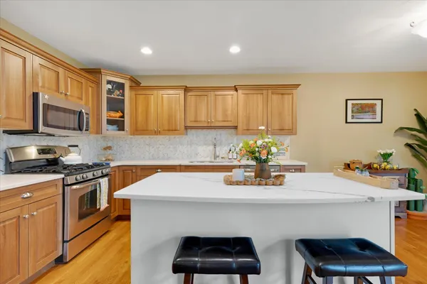 $799,000 | 6 Amberwood Court, Unit 216, Buzzards Bay, MA 02532