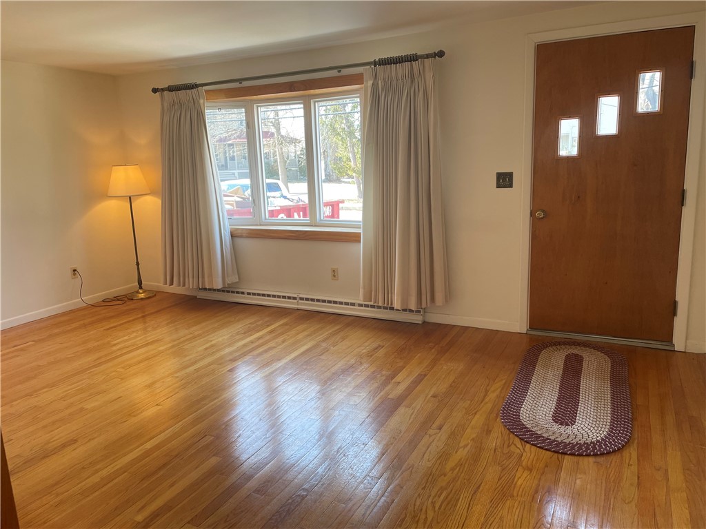 188 Fair Street Warwick, RI 02888 - Photo 6 of 22