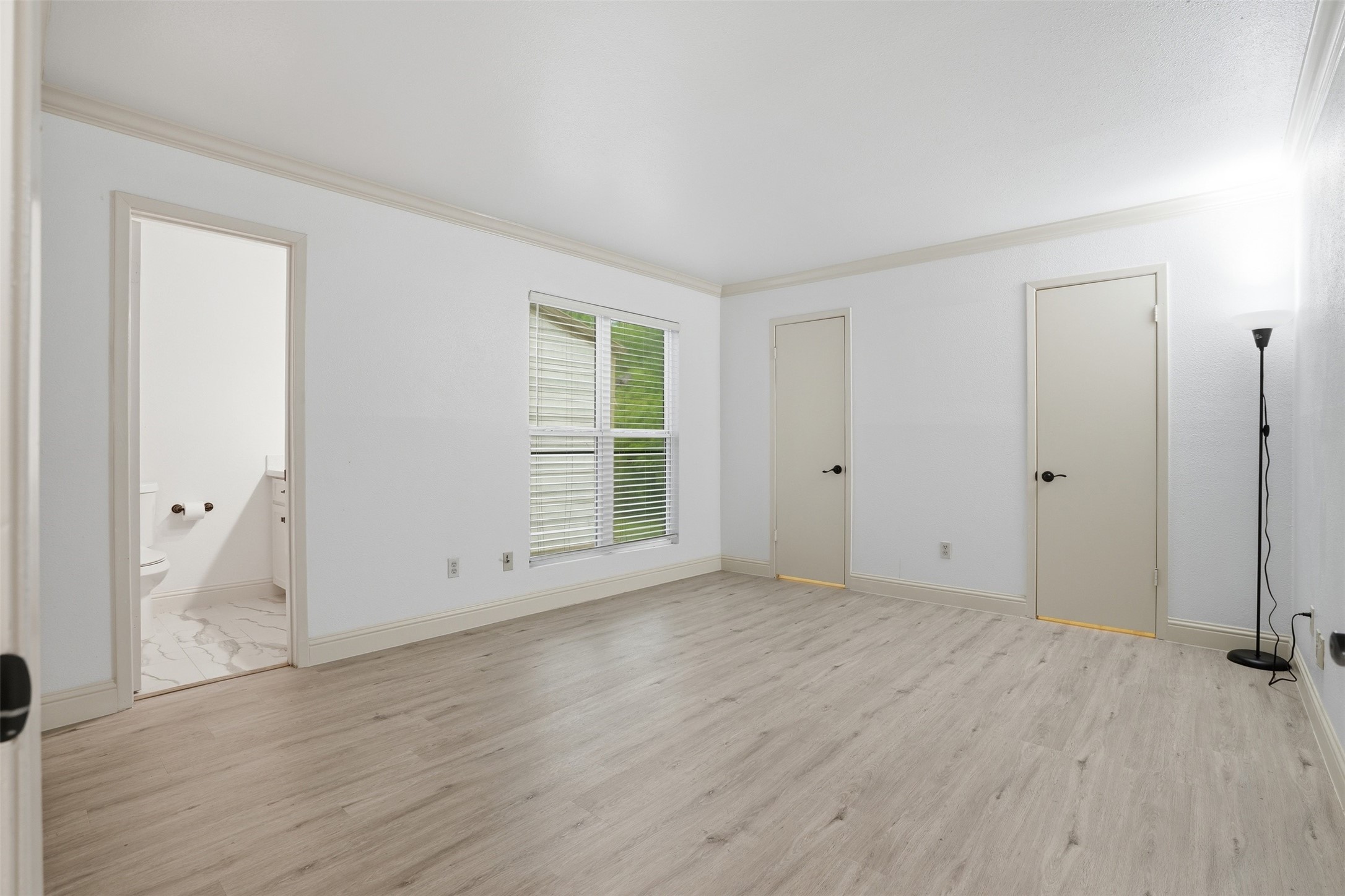 2200 Cypress Landing Road, Unit A3 Houston, TX 77090 - Photo 12 of 17 Primary Bedroom