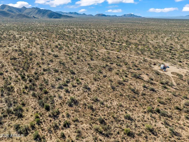 a view of an outside space