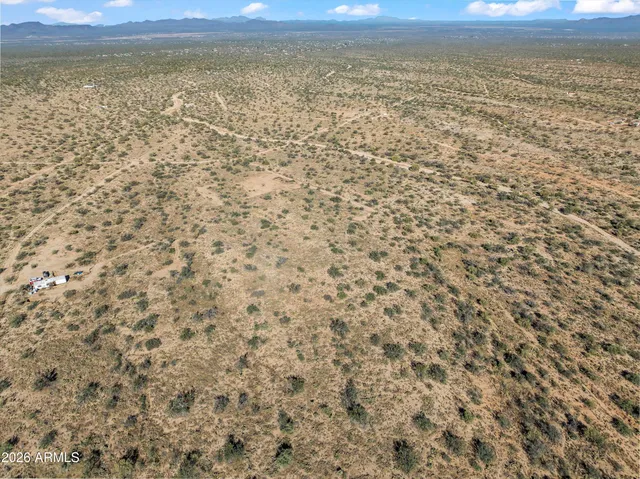 a view of an ocean from a yard
