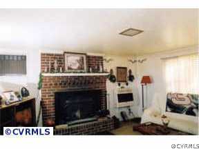 2015 Mt Harmony Road Keysville, VA 23947 - Photo 4 of 8 Other - Living Room