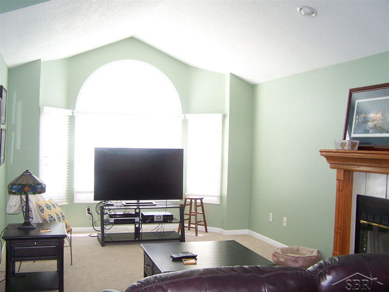 31238364-3.JPG