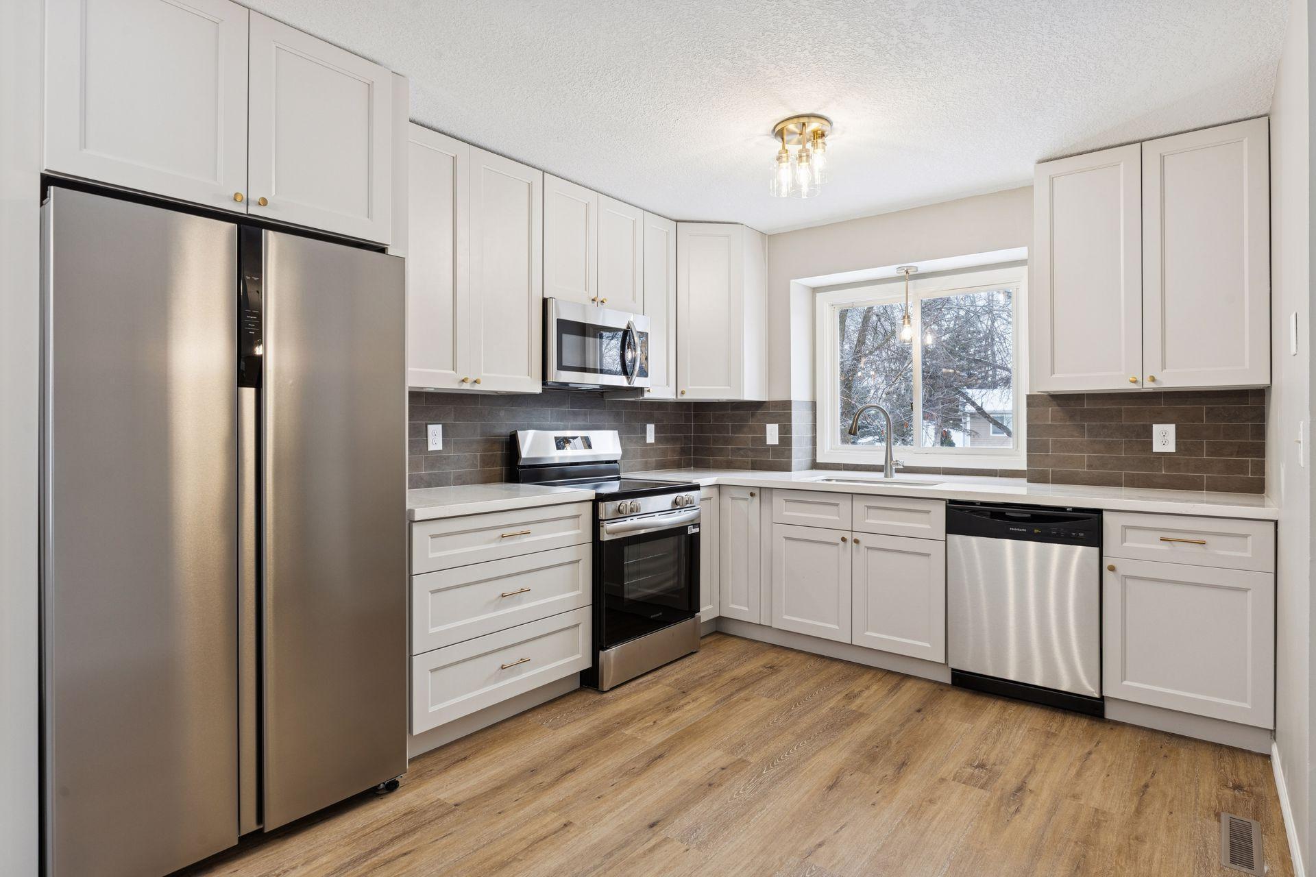 10339 Tamarack Street Northwest Coon Rapids, MN 55433 - Photo 4 of 33