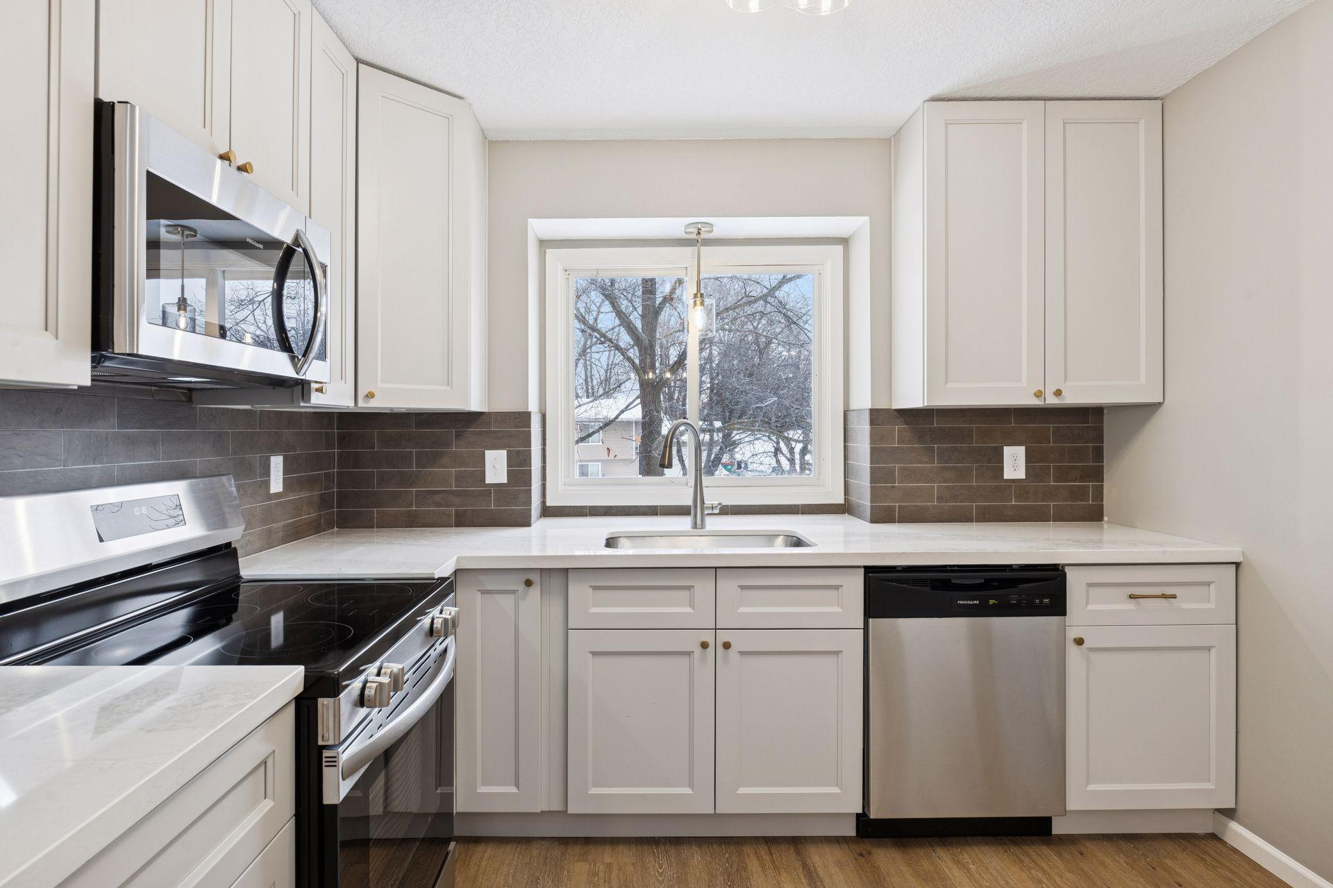 10339 Tamarack Street Northwest Coon Rapids, MN 55433 - Photo 6 of 33