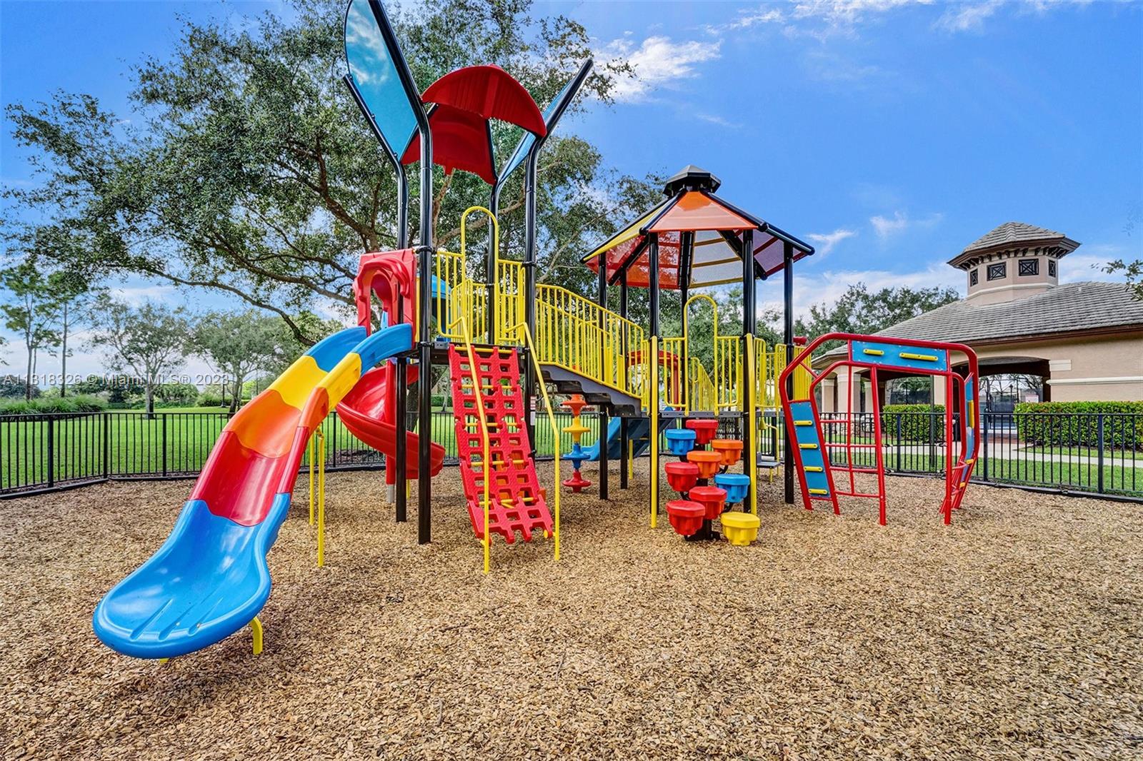 Davie Davie, FL 33331 - Photo 83 of 84 a view of outdoor space with garden and entertaining space