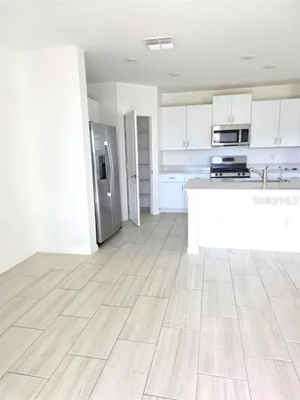 $2,300 | 2554 Leonia Lane, Zephyrhills, FL 33541