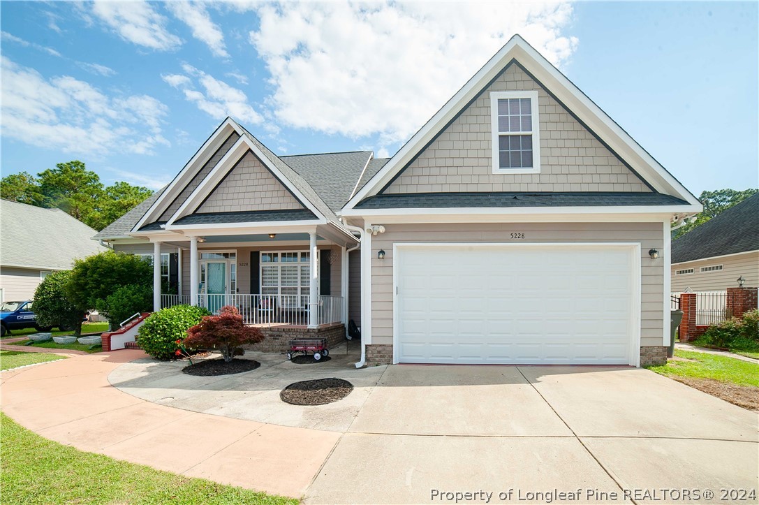 5228 Spreading Branch Road Hope Mills, NC 28348 - Photo 2 of 37 Gallery Image 2