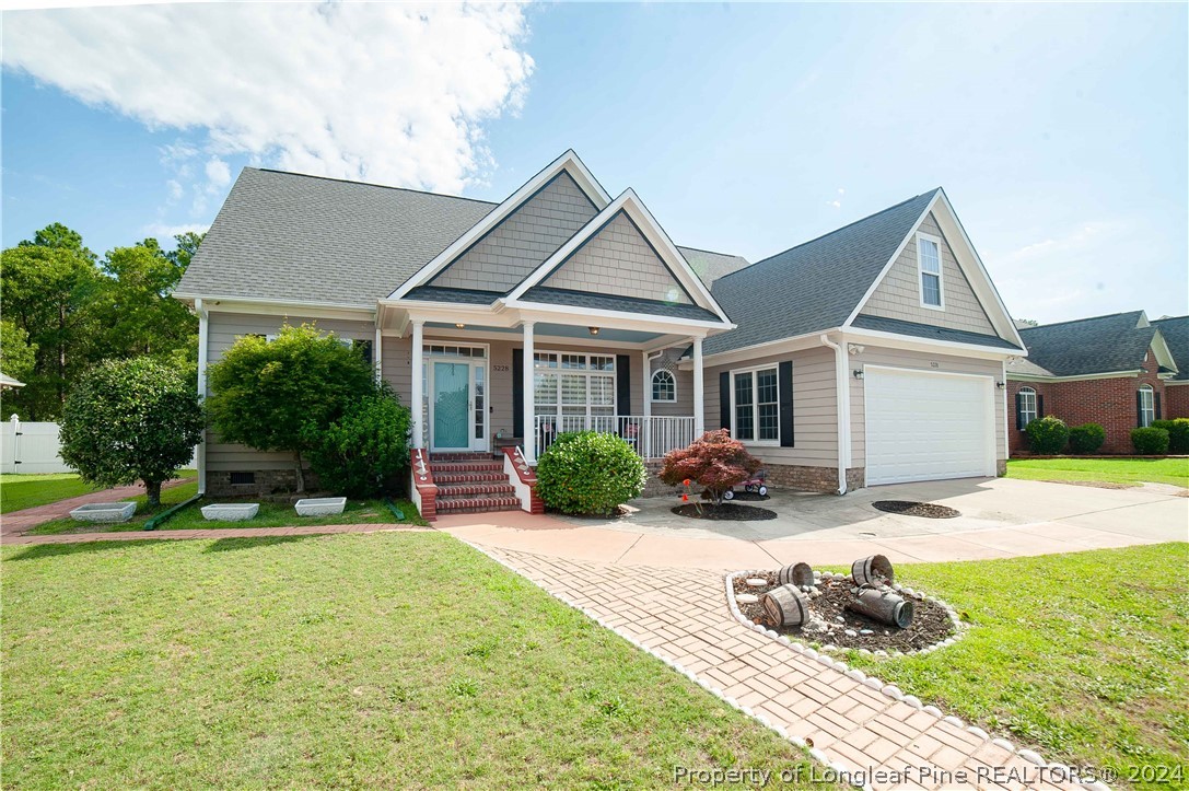 5228 Spreading Branch Road Hope Mills, NC 28348 - Photo 3 of 37 Gallery Image 3