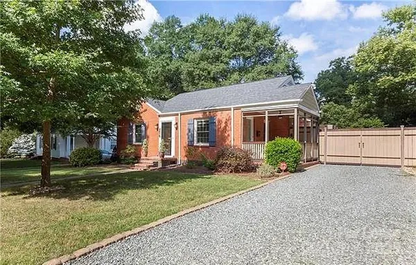 $1,595 | 2618 Lumina Avenue, Charlotte, NC 28208